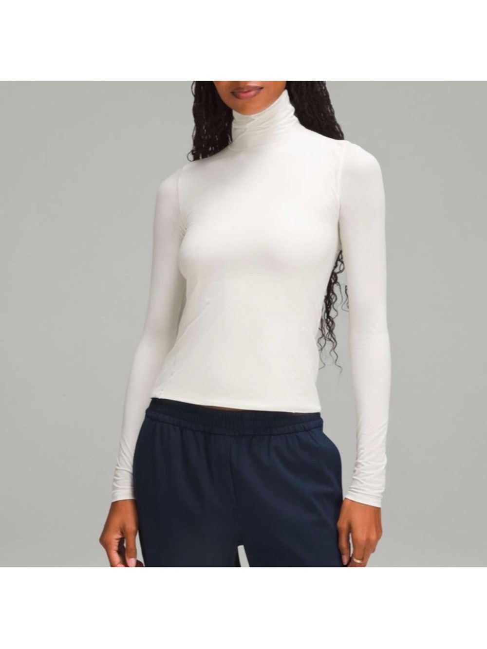 Lululemon Wundermost Ultra-Soft Nulu Long-Sleeve Turtleneck Bone Medium W3HPJS